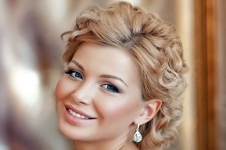 Модные прически на каждый день и для праздников